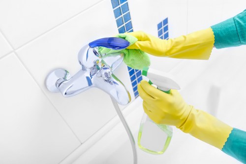 Professional cleaning of heavy curtains in a local N1 property